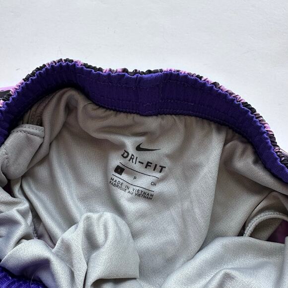 North Face Athletic Shorts Lined - Stain, No Tags - Picture 2 of 4